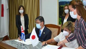 Japan-and-Cuba-sign-agreement